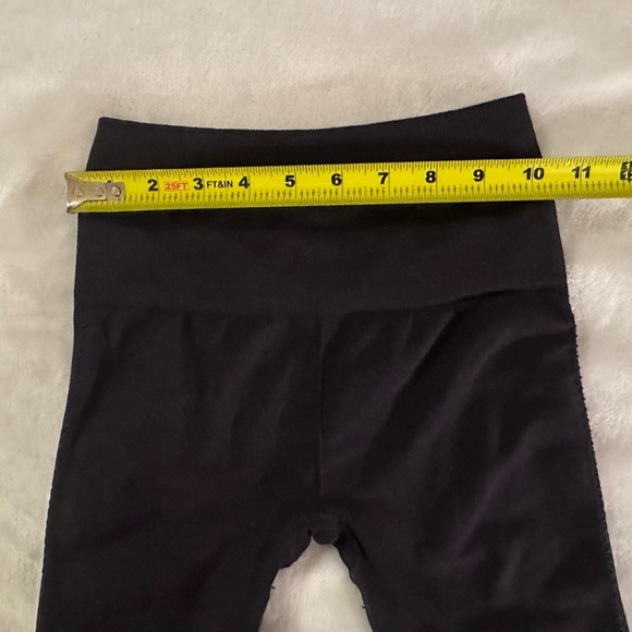 Free People XS/S compression leggings. Excellent condition. - Picture 7 of 8